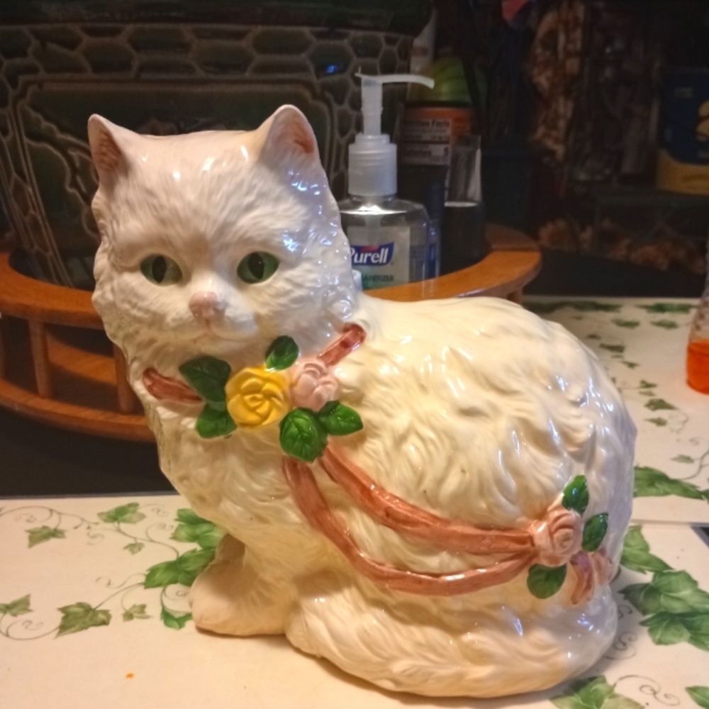 White and Pink Decor Cat Figurine with Elegant Accents